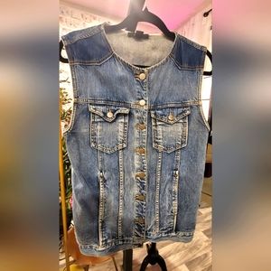 💚Forever 21 Denim Vest, Size M, Distress Blue Denim